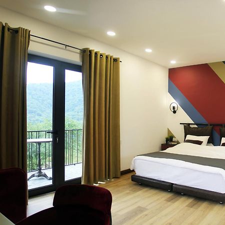 Hover Boutique Hotel Dilidzjan Buitenkant foto