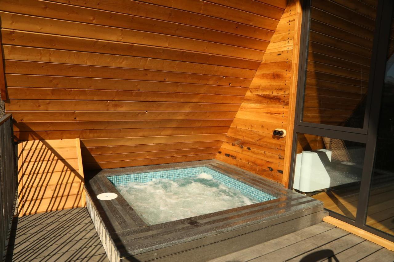 Hover Boutique Hotel Dilidzjan Buitenkant foto