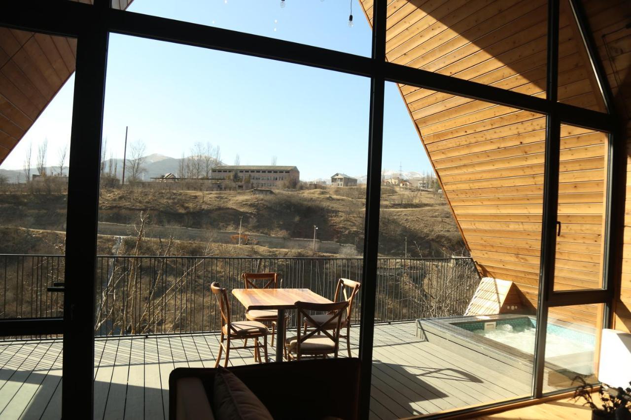 Hover Boutique Hotel Dilidzjan Buitenkant foto