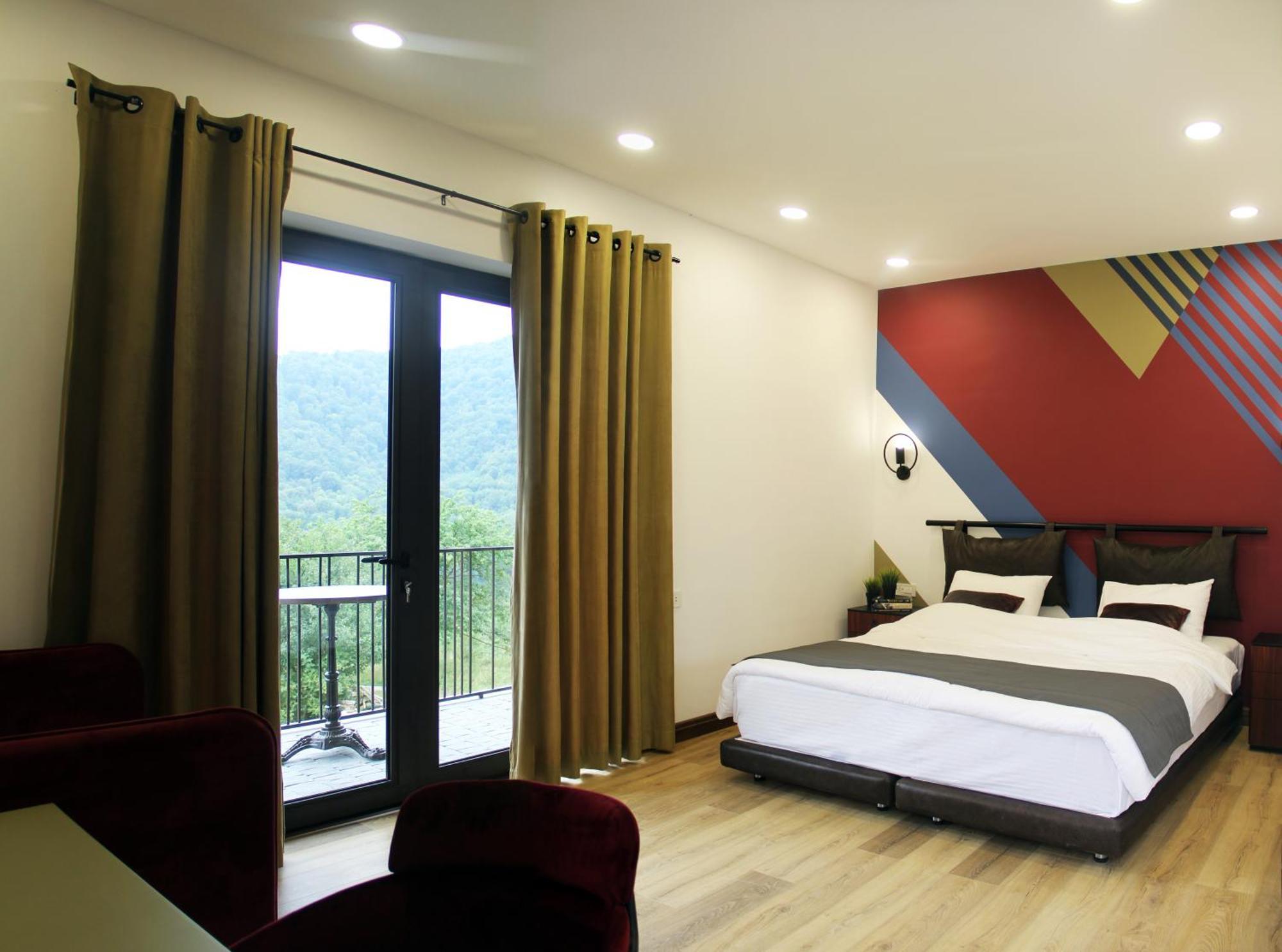 Hover Boutique Hotel Dilidzjan Buitenkant foto