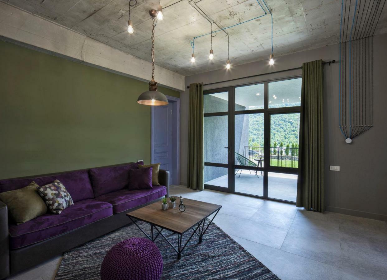 Hover Boutique Hotel Dilidzjan Buitenkant foto